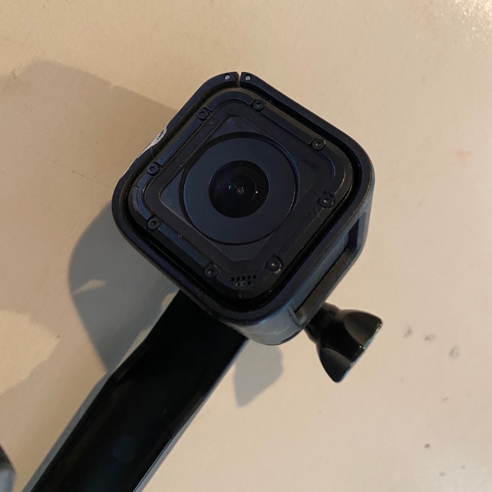 ⛔️ SOLD ⛔️GoPro Hero4 Session + adjustable grip
